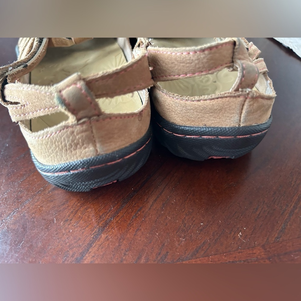 Jambu Beige Leather Upper Shoes - Picture 4 of 8